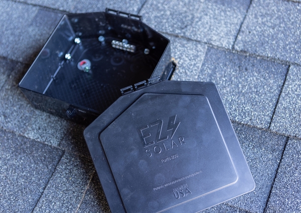 JB-F.100 FORTIS 100 PV Junction Box- Composite Shingle