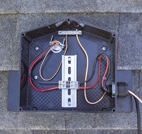 JB-1.XL XL Rooftop PV Junction Box- Asphalt Shingle