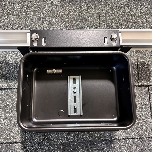 0399 SolaDeck Universal Rail Mount Junction Box